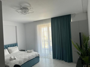Studio Mamaia-SeaOnBeach-By Mihaela